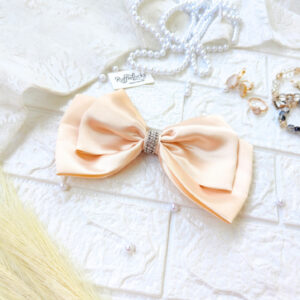 Cream 2 layer bow with stone chain