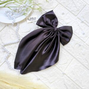 Black tail hair bow