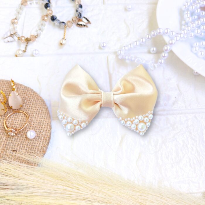 Cream Small Hair Bow Clipswith pearls