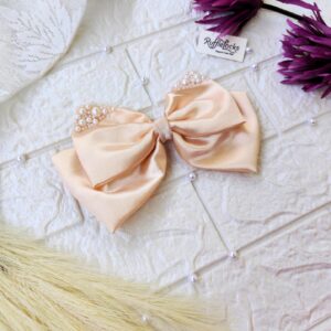 Cream 2 layer hair bow with pearls
